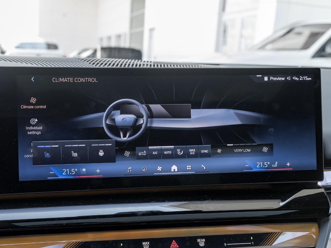 2025 BMW 550e xDrive 4dr All-Wheel Drive Sedan Photo