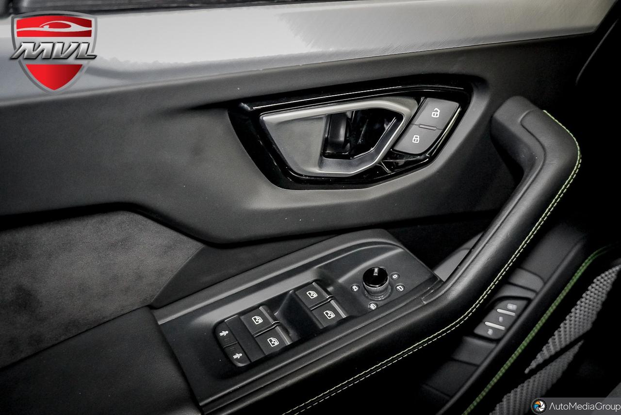 2020 Lamborghini Urus  Photo