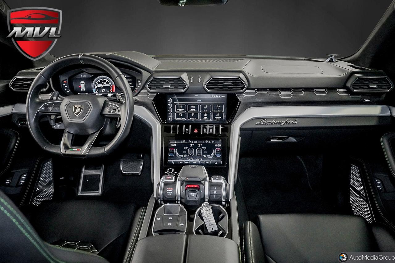 2020 Lamborghini Urus  Photo