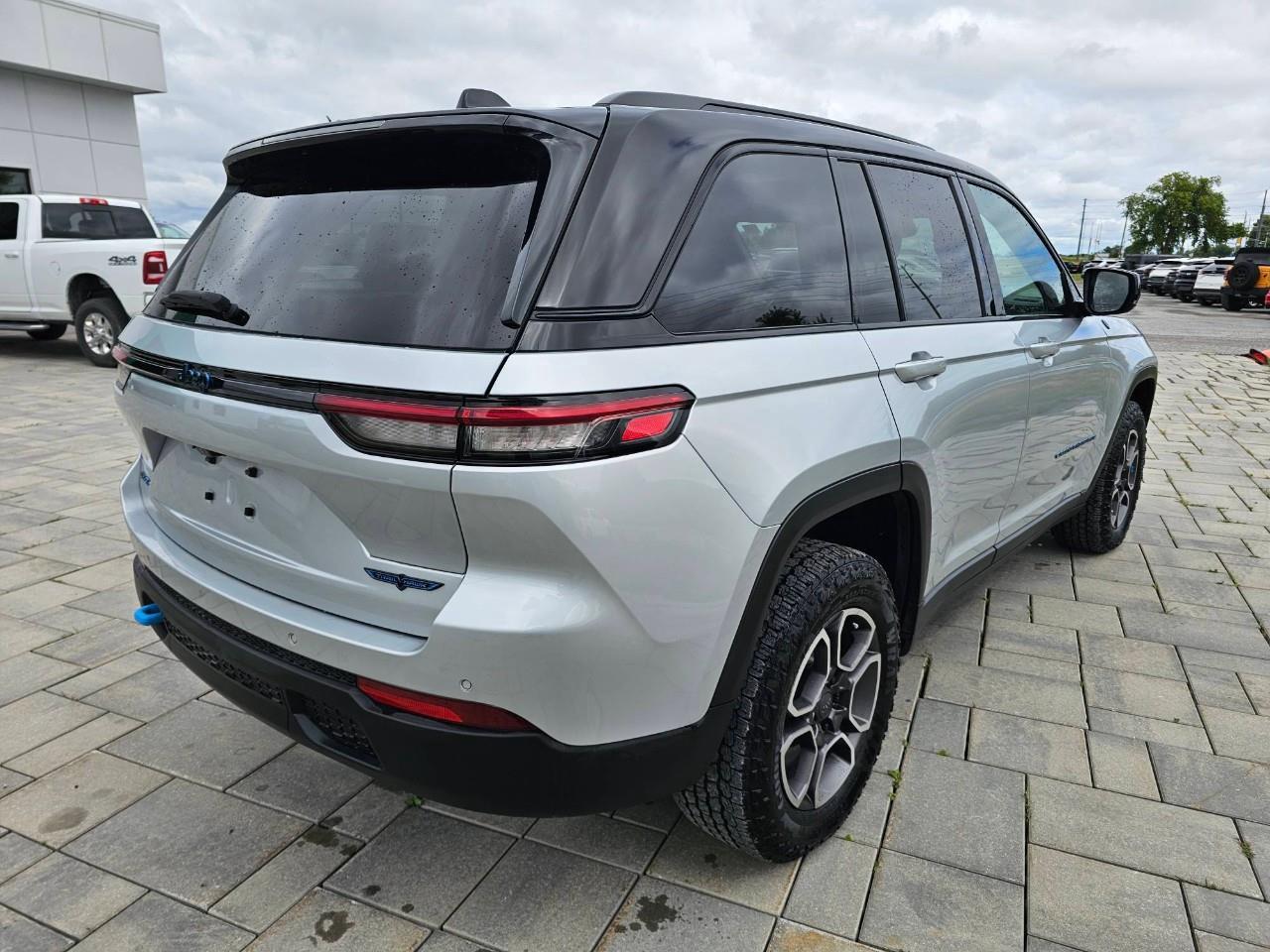 2022 Jeep Grand Cherokee 4xe Trailhawk 4dr 4x4 Photo4