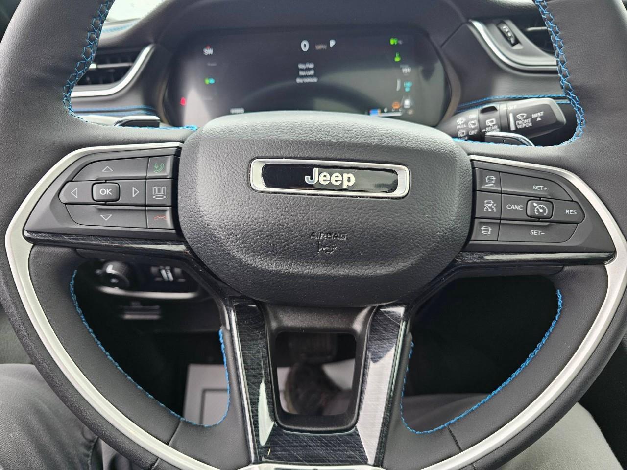 2022 Jeep Grand Cherokee 4xe Trailhawk 4dr 4x4 Photo