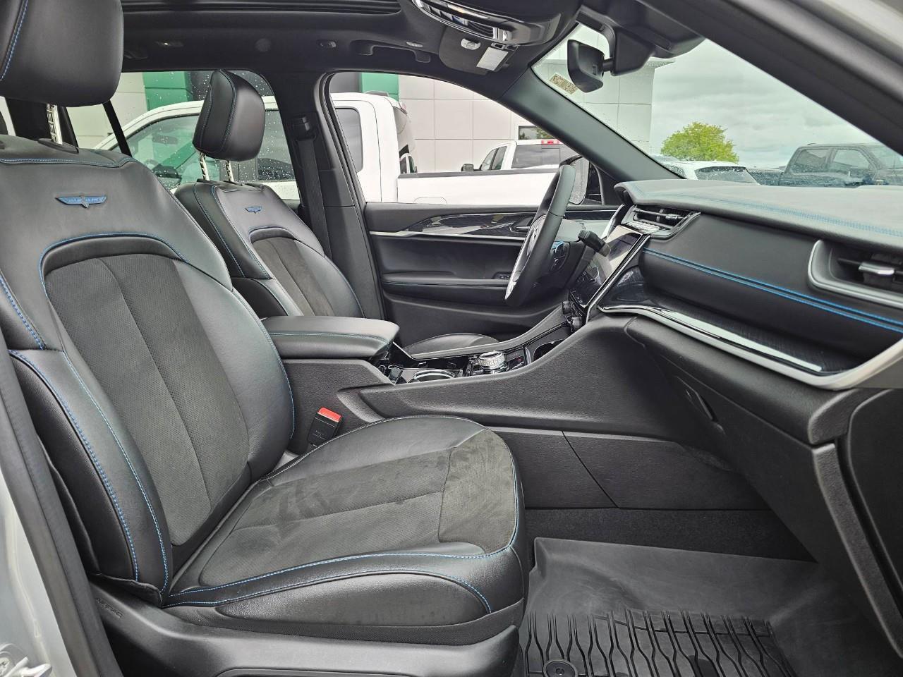 2022 Jeep Grand Cherokee 4xe Trailhawk 4dr 4x4 Photo