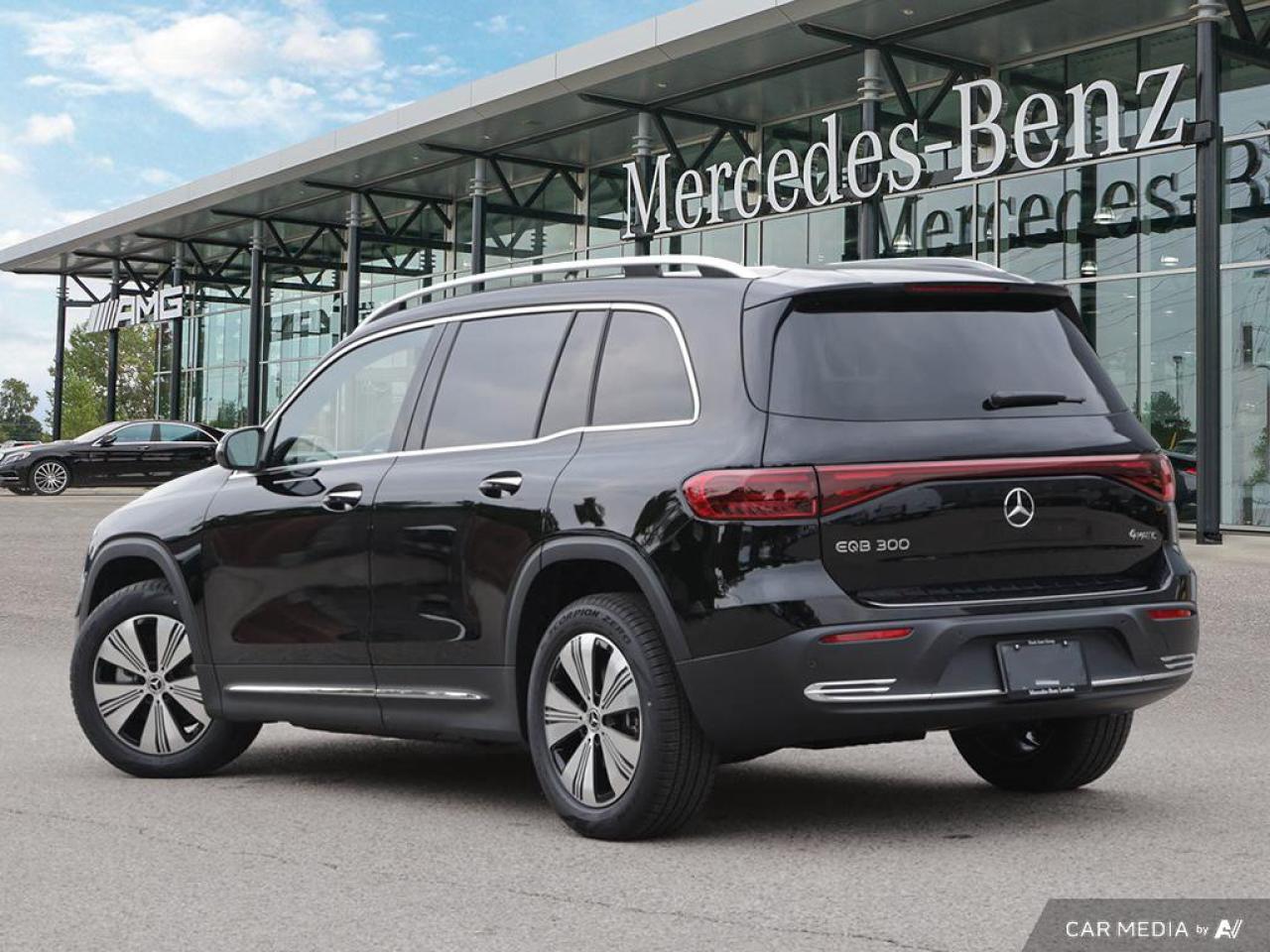 2025 Mercedes-Benz EQB 300 Base EQB 300 4dr All-Wheel Drive 4MATIC Photo3