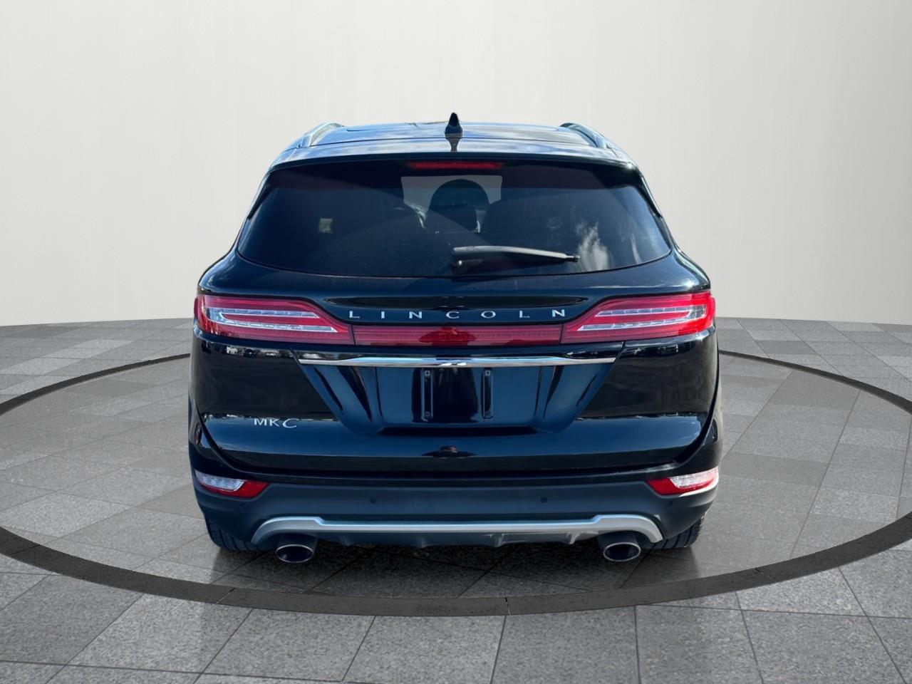 2019 Lincoln MKC Select 4dr All-wheel Drive Photo3