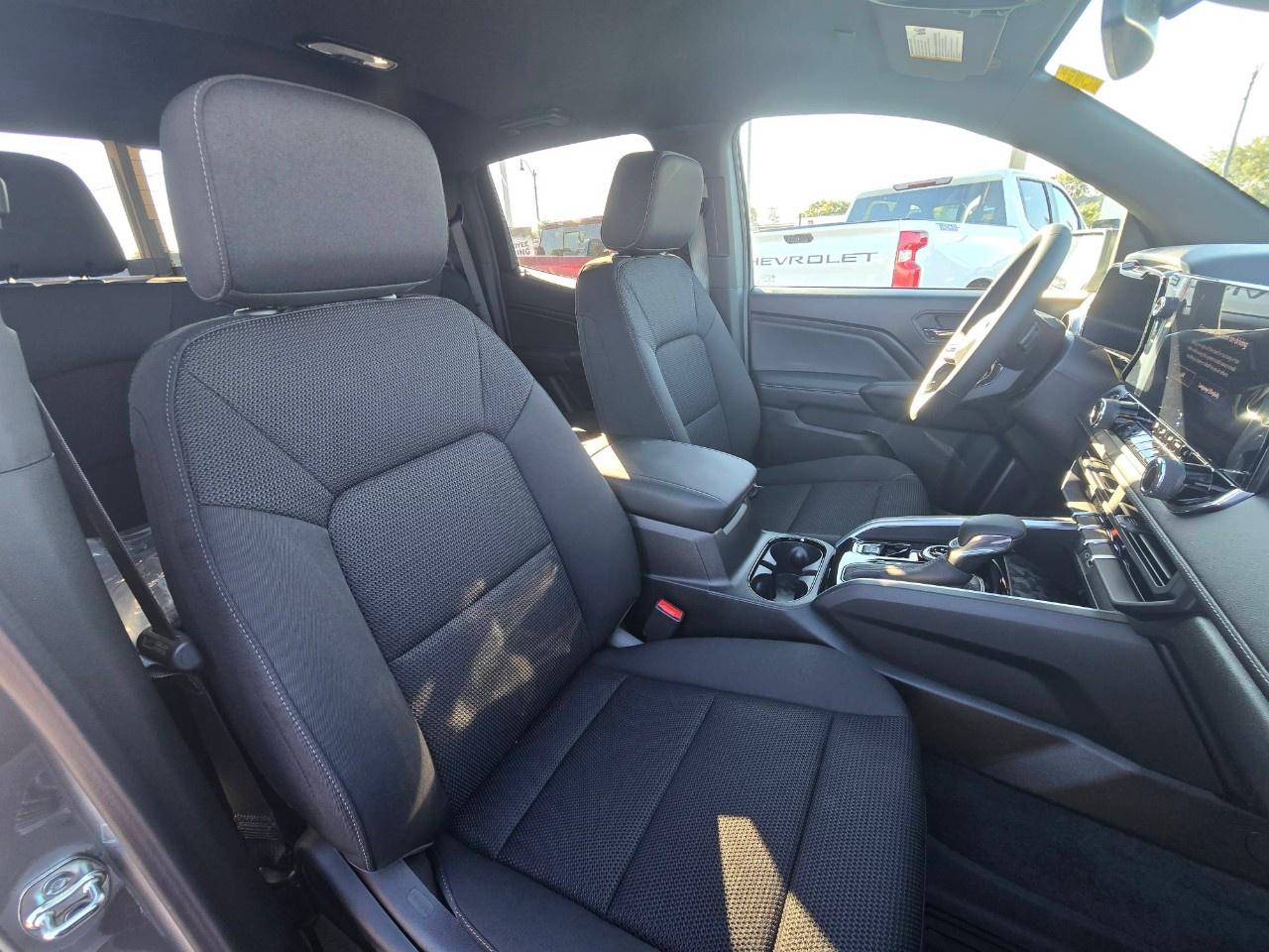 2026 Chevrolet Colorado Crew Cab Short Box 4-Wheel Drive LT Photo