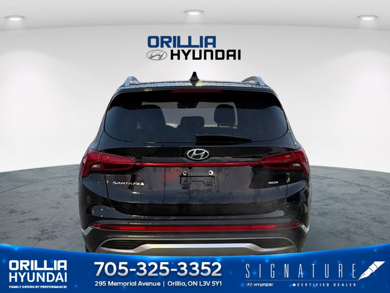 2023 Hyundai Santa Fe Preferred AWD Photo2