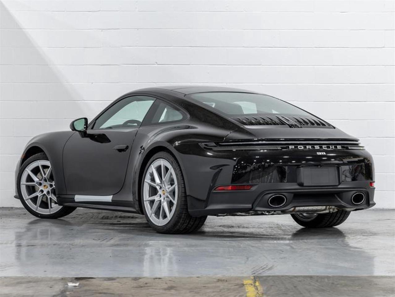 2025 Porsche 911  Photo2