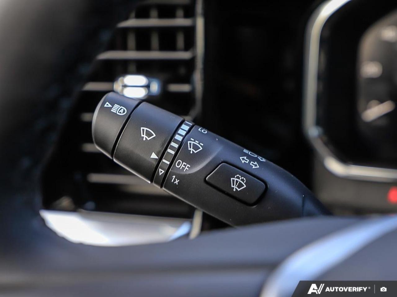 2026 GMC SIERRA 2500HD Regular Cab Long Box 4-Wheel Drive SLE Photo