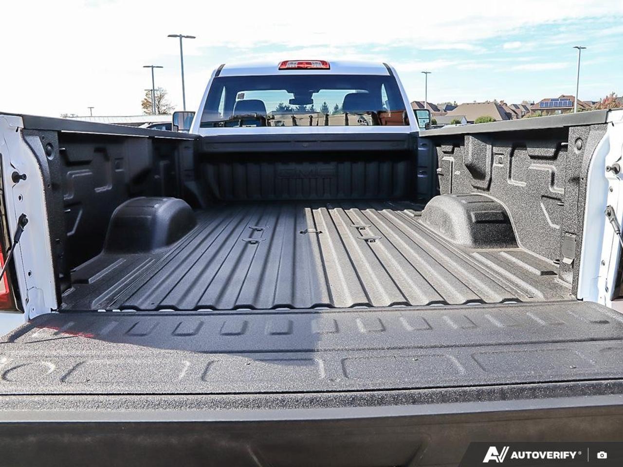 2026 GMC SIERRA 2500HD Regular Cab Long Box 4-Wheel Drive SLE Photo