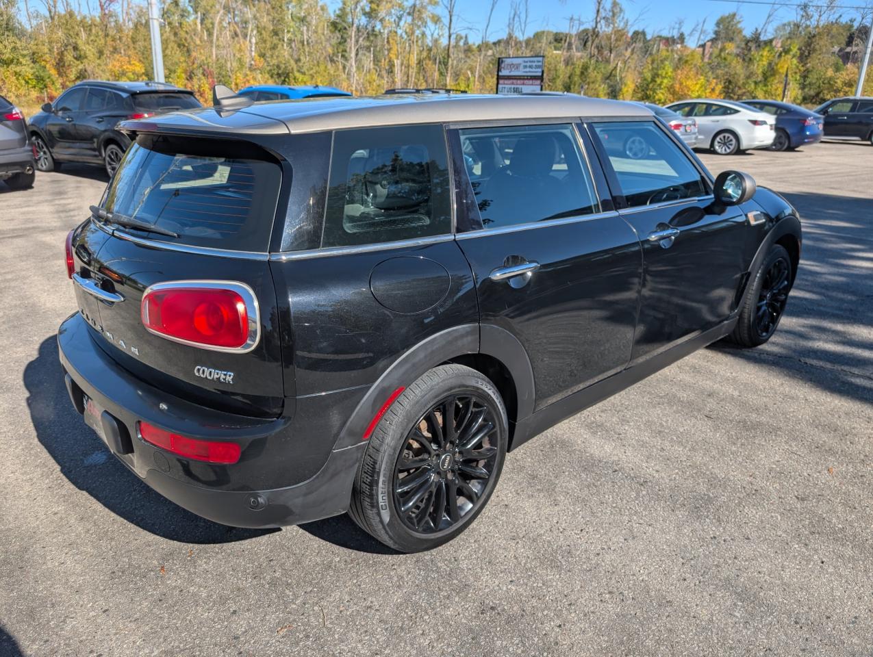 2016 MINI Clubman Cooper 4dr Front-Wheel Drive Photo4