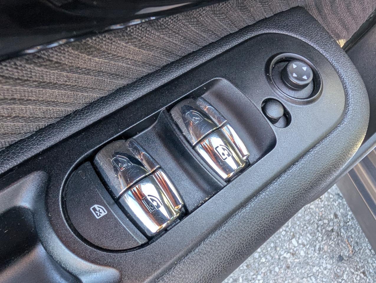 2016 MINI Clubman Cooper 4dr Front-Wheel Drive Photo