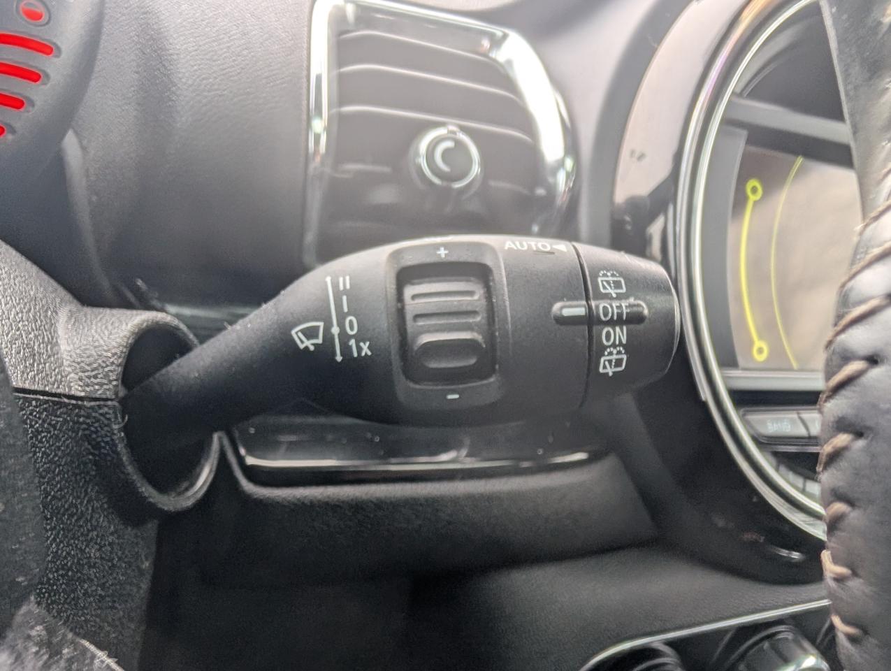 2016 MINI Clubman Cooper 4dr Front-Wheel Drive Photo