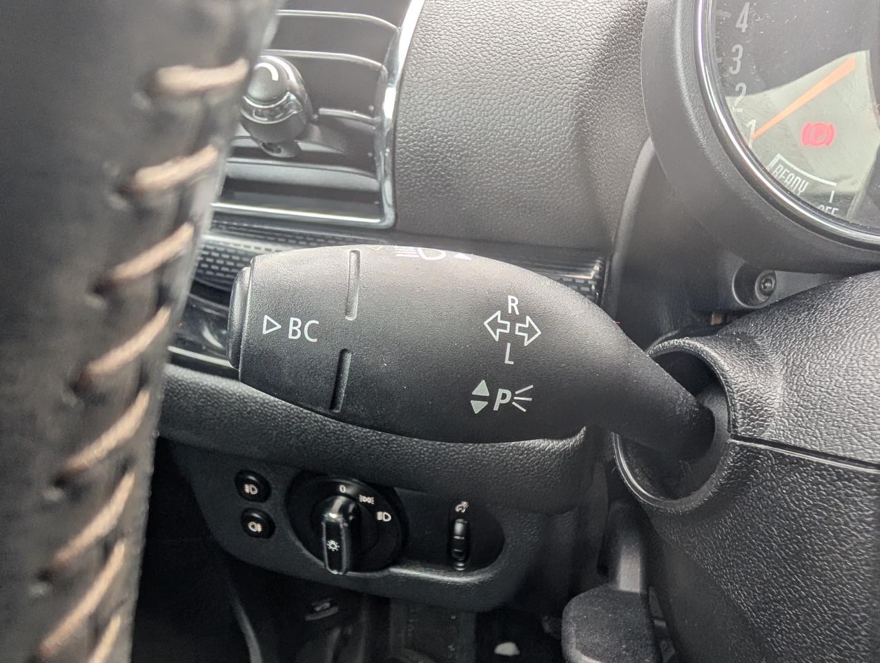 2016 MINI Clubman Cooper 4dr Front-Wheel Drive Photo