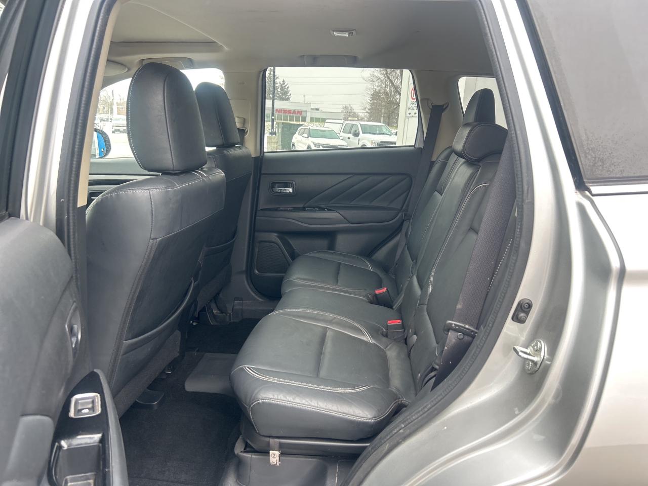 2018 Mitsubishi Outlander PHEV SE Hybrid PHEV Photo