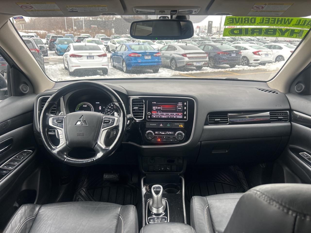 2018 Mitsubishi Outlander PHEV SE Hybrid PHEV Photo