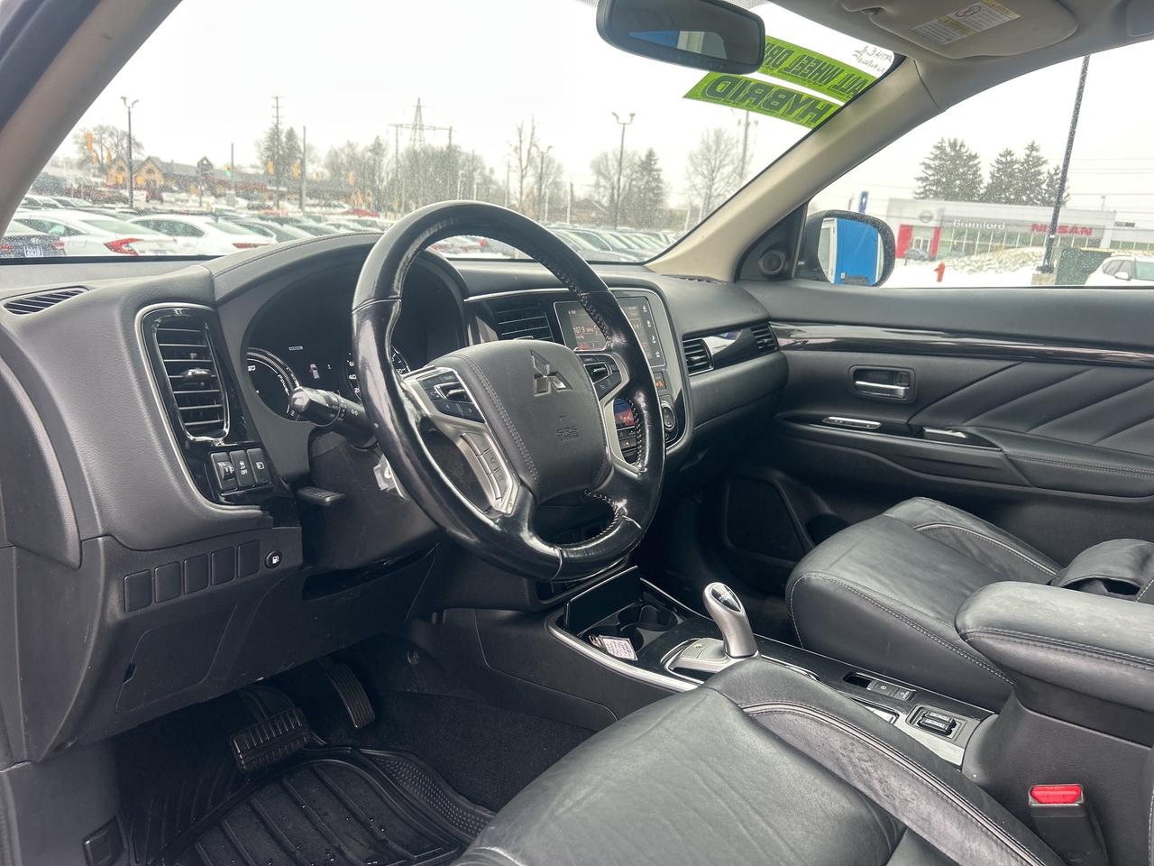 2018 Mitsubishi Outlander PHEV SE Hybrid PHEV Photo