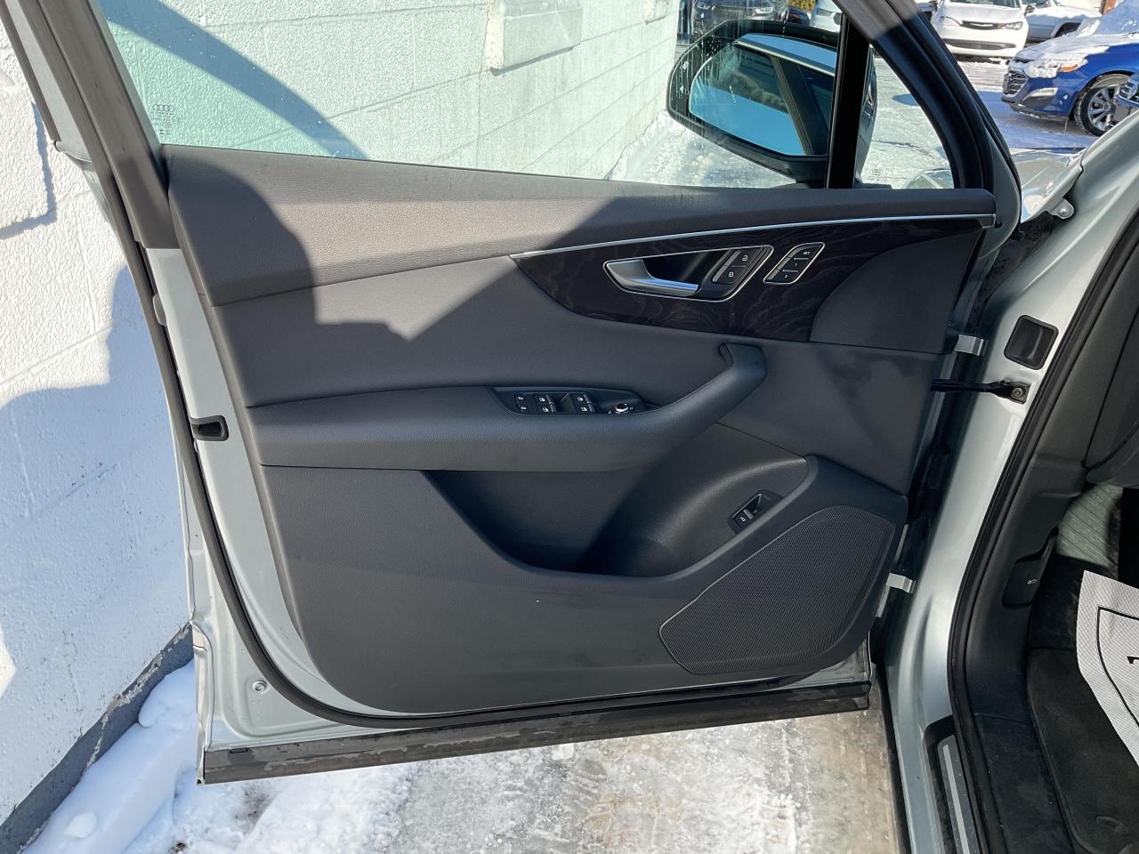 2023 Audi Q7 45 Komfort 4dr All-Wheel Drive quattro Sport Utility Photo