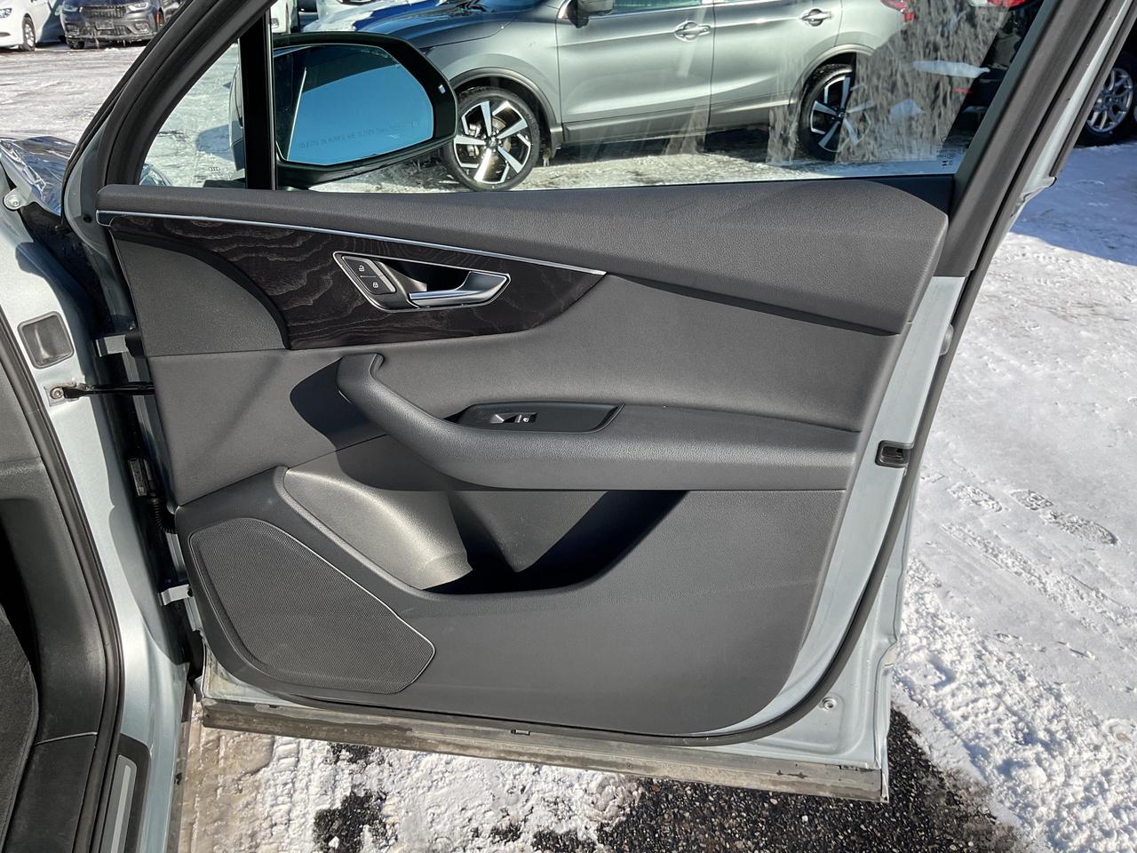 2023 Audi Q7 45 Komfort 4dr All-Wheel Drive quattro Sport Utility Photo