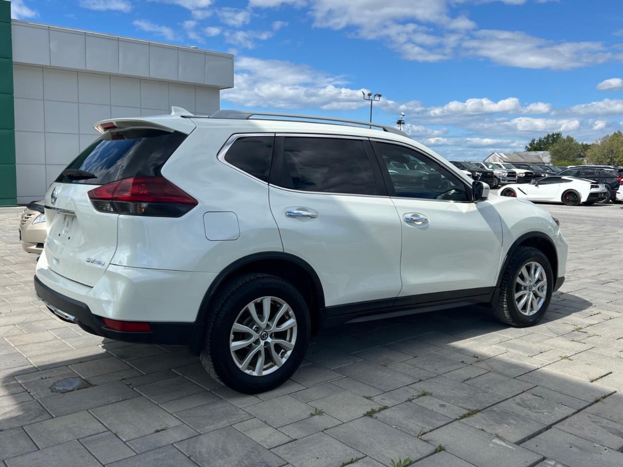 2020 Nissan Rogue SV (CVT) 4dr All-Wheel Drive Photo4