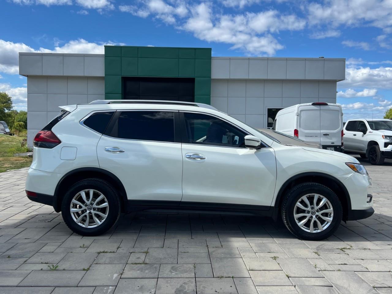 2020 Nissan Rogue SV (CVT) 4dr All-Wheel Drive Photo