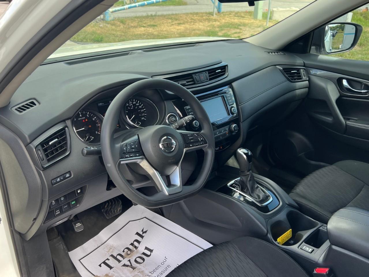 2020 Nissan Rogue SV (CVT) 4dr All-Wheel Drive Photo