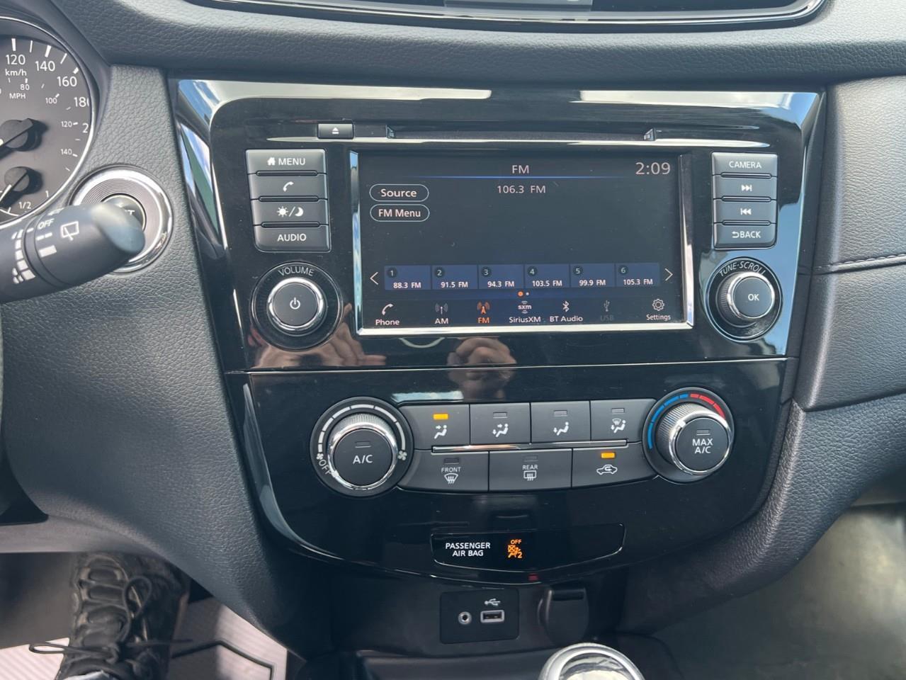 2020 Nissan Rogue SV (CVT) 4dr All-Wheel Drive Photo