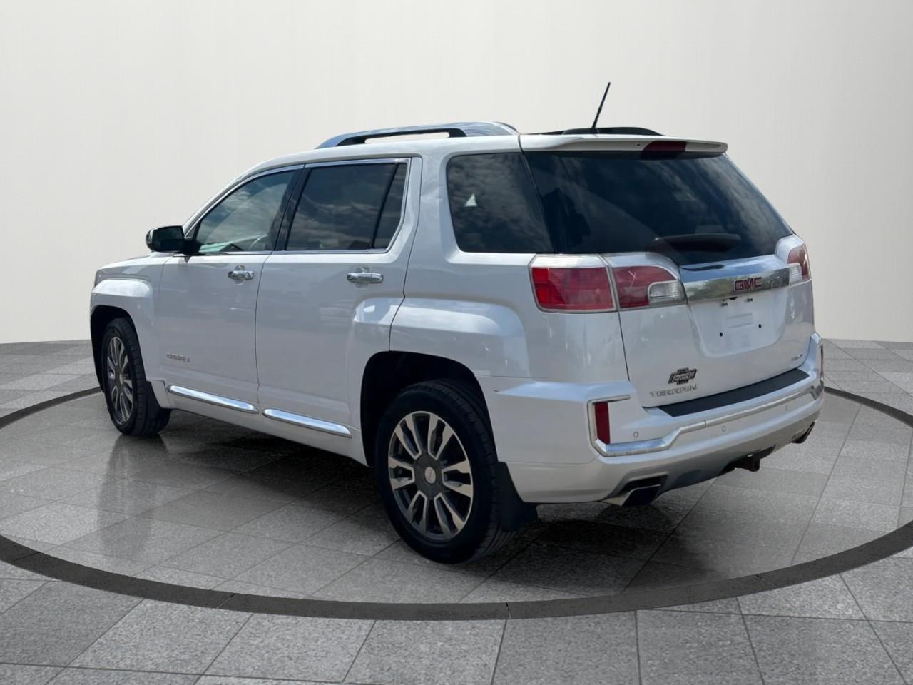 2017 GMC Terrain Denali All-Wheel Drive Photo3