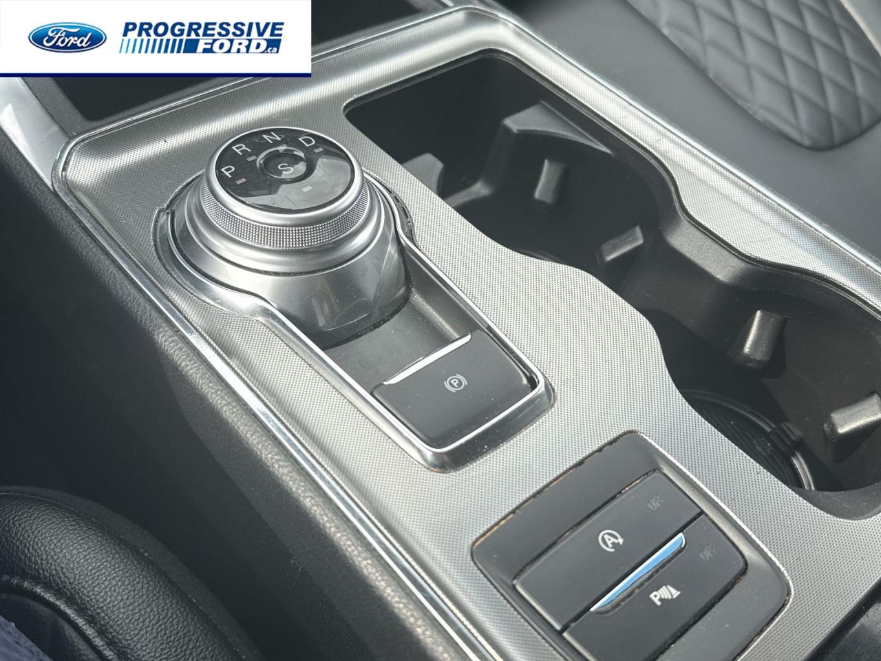 2023 Ford Edge TITANIUM 4DR ALL-WHEEL DRIVE Photo