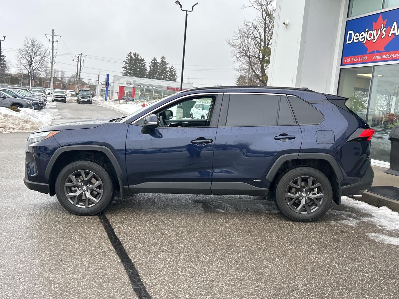 2024 Toyota RAV4 Hybrid XLE   Sunroof   Clean Carfax Photo
