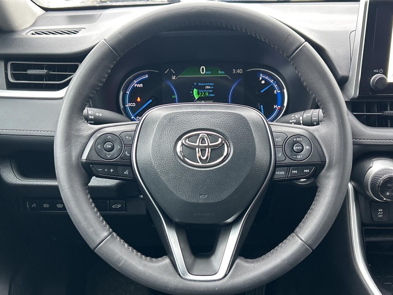 2024 Toyota RAV4 Hybrid XLE   Sunroof   Clean Carfax Photo