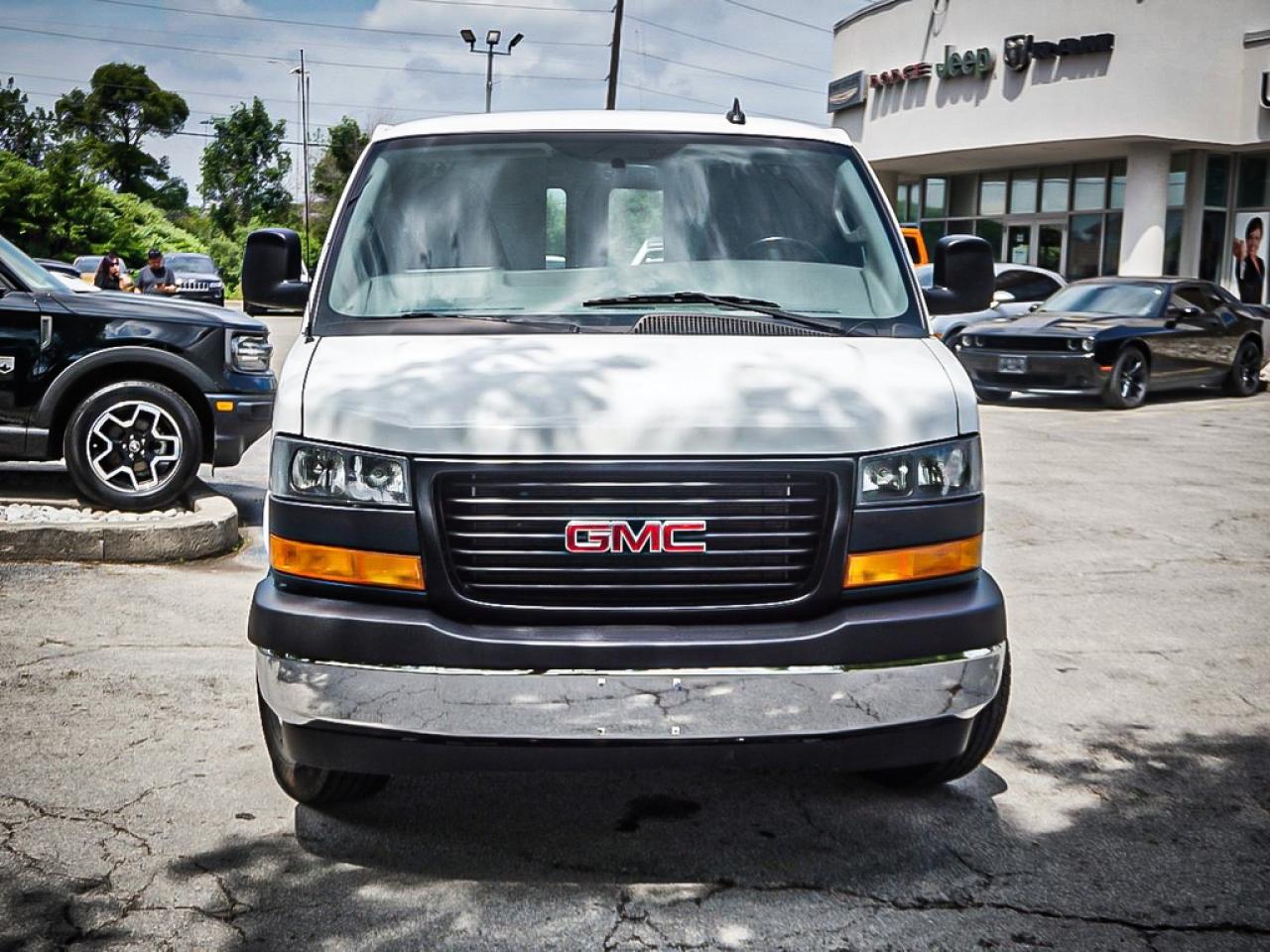 2023 GMC Savana Cargo Van  Photo2