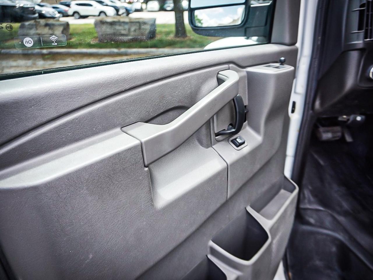 2023 GMC Savana Cargo Van  Photo