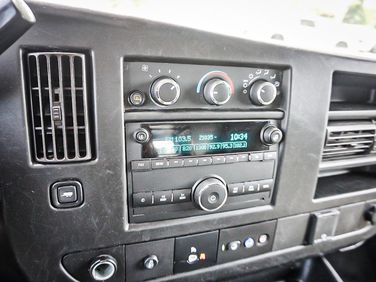 2023 GMC Savana Cargo Van  Photo