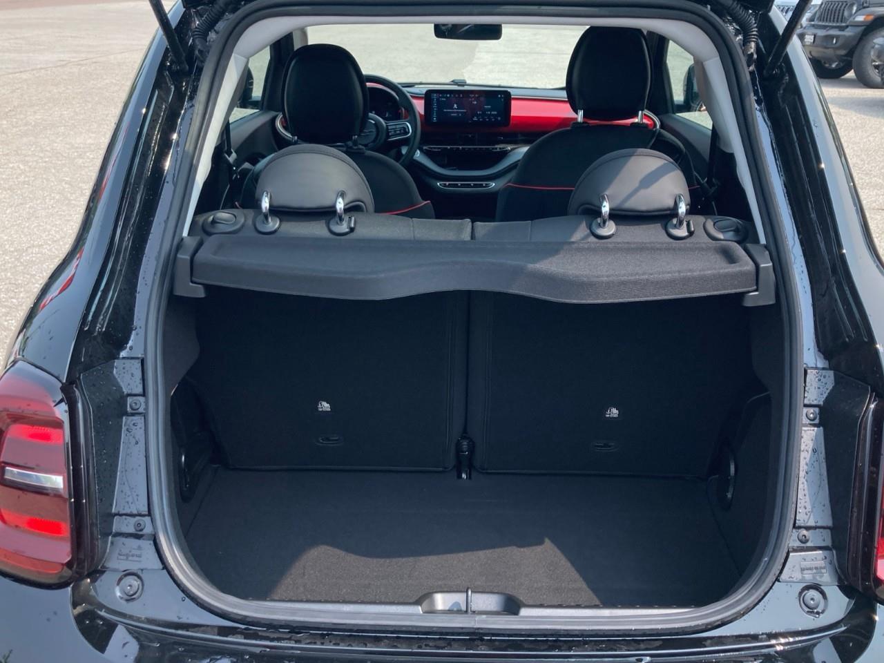 2025 Fiat 500E Base 2dr Hatchback Photo