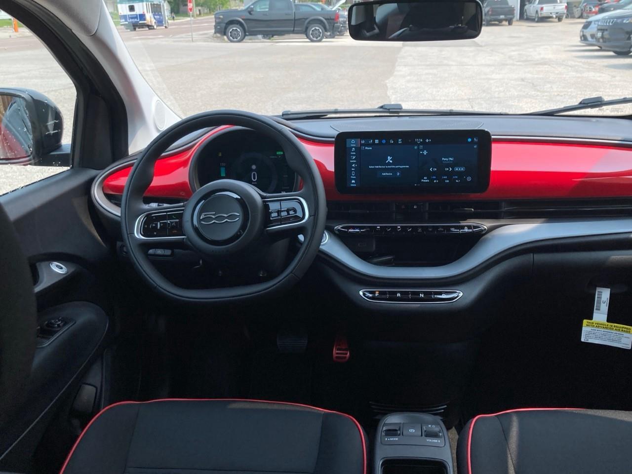 2025 Fiat 500E Base 2dr Hatchback Photo