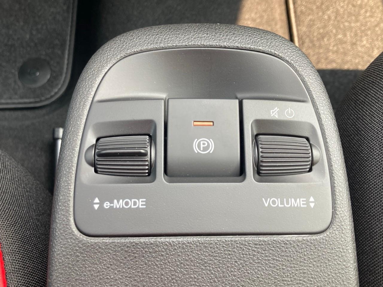 2025 Fiat 500E Base 2dr Hatchback Photo