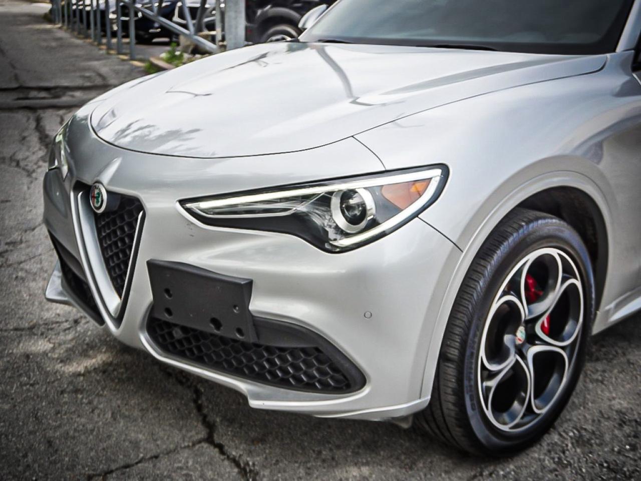 2021 Alfa Romeo Stelvio  Photo3