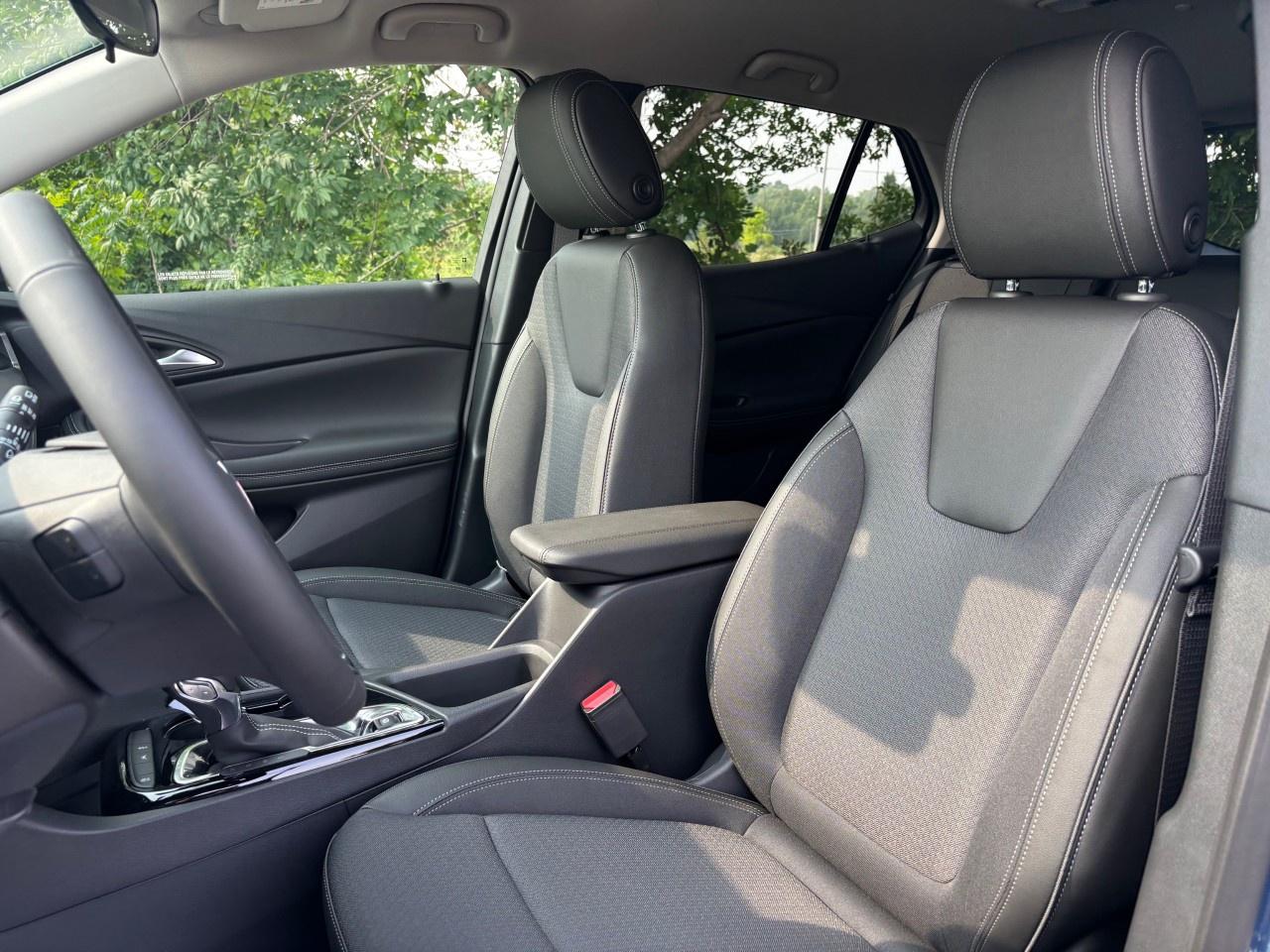 2026 Buick Encore GX Preferred FWD Photo4