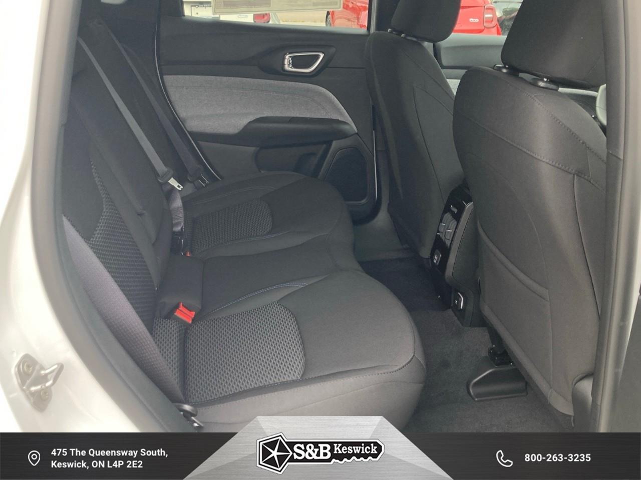 2025 Jeep Compass Sport 4dr 4x4 Photo