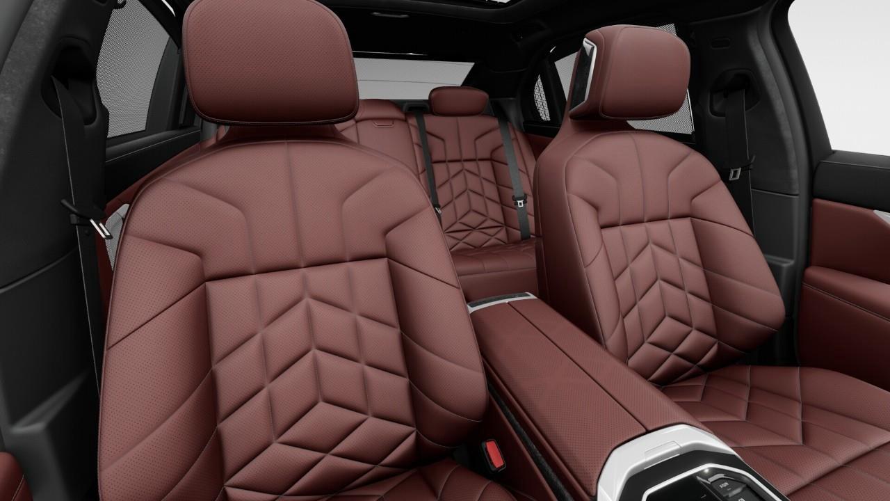 2026 BMW 750e xDrive 4dr All-Wheel Drive Sedan Photo