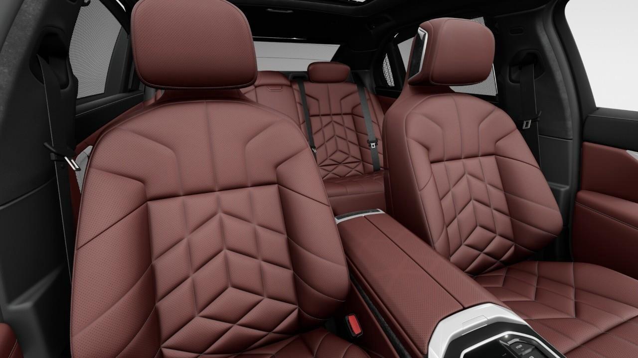 2026 BMW 750e xDrive 4dr All-Wheel Drive Sedan Photo