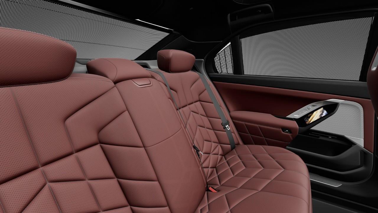 2026 BMW 750e xDrive 4dr All-Wheel Drive Sedan Photo