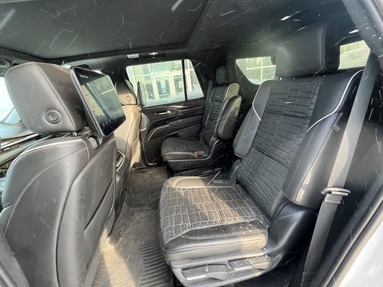 2024 Cadillac Escalade 4WD Sport Platinum Photo