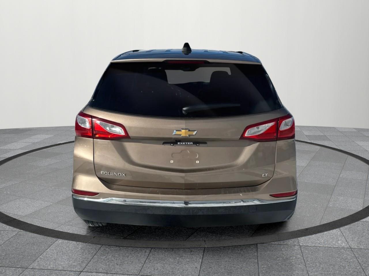 2018 Chevrolet Equinox LT w/1LT Front-Wheel Drive Photo4