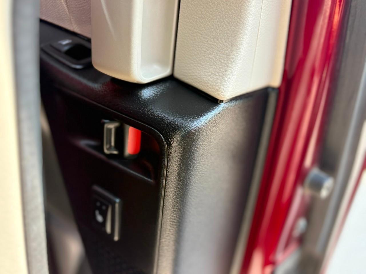 2017 Chrysler Pacifica Limited Passenger Van Photo