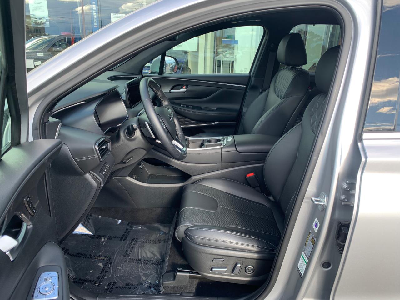 2023 Hyundai Santa Fe Ultimate Calligraphy 4dr All-Wheel Drive Photo