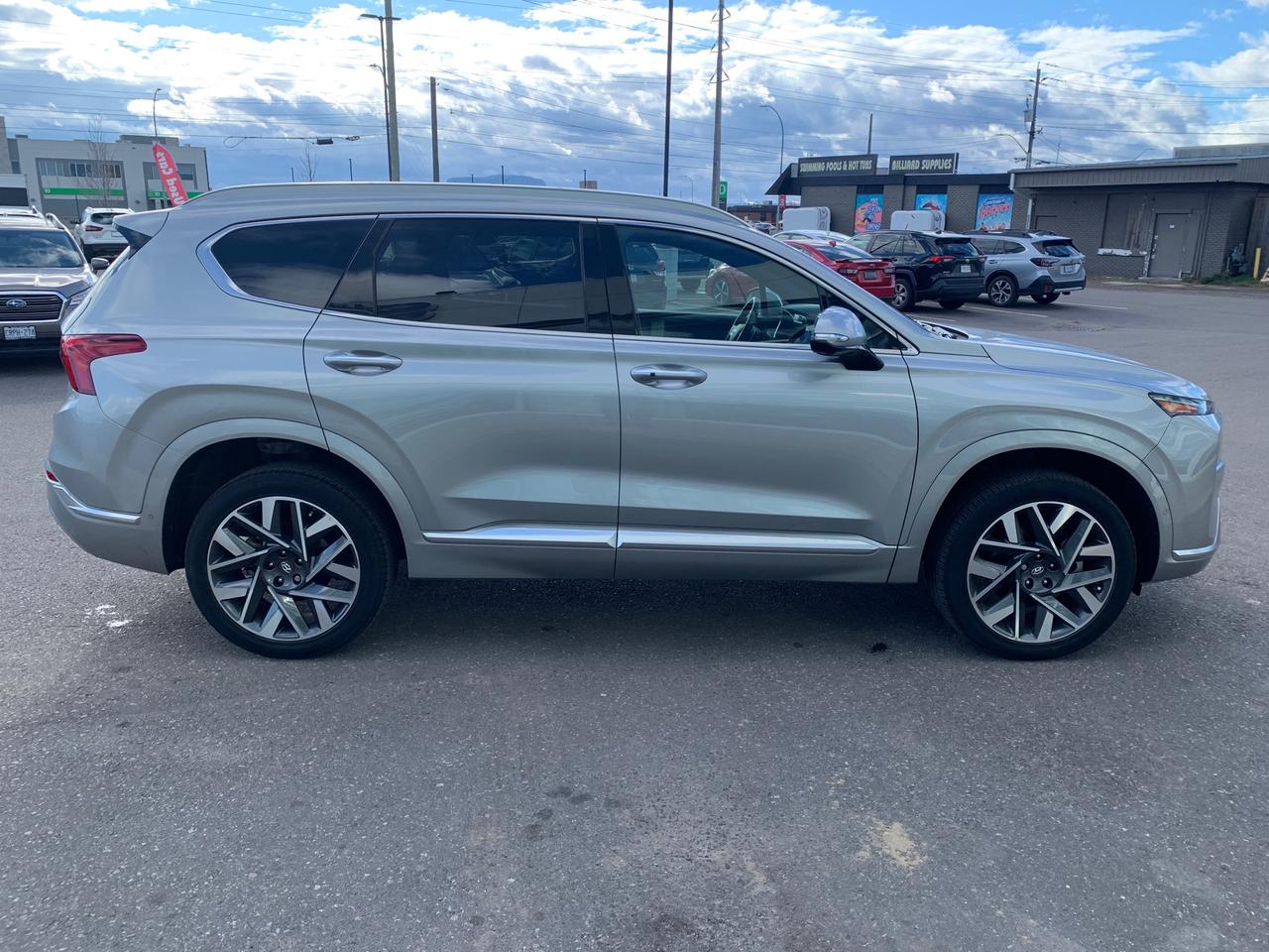 2023 Hyundai Santa Fe Ultimate Calligraphy 4dr All-Wheel Drive Photo2