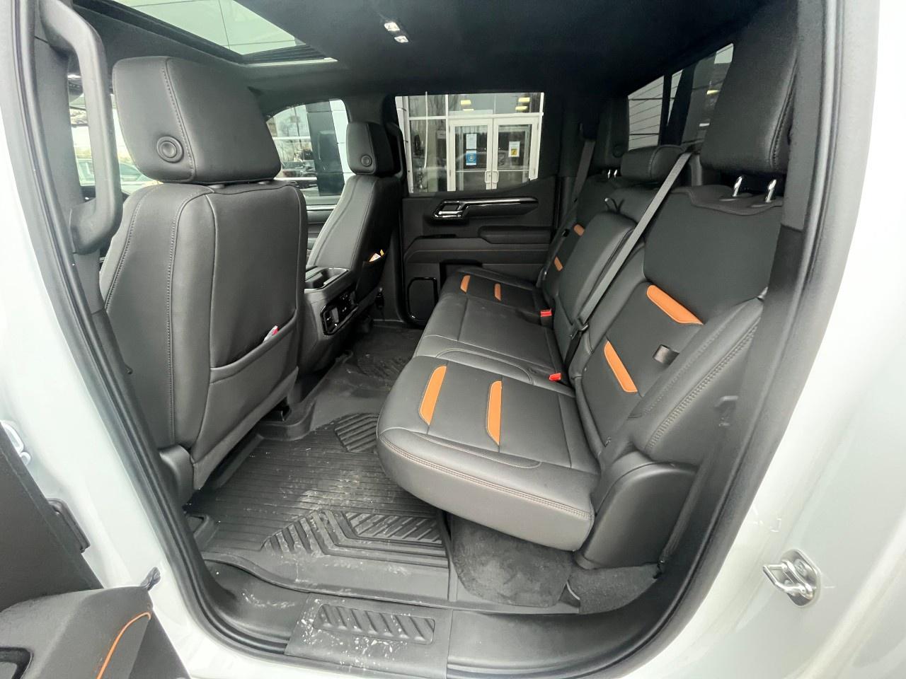 2025 GMC Sierra 1500 Crew Cab Short Box 4-Wheel Drive AT4 Photo