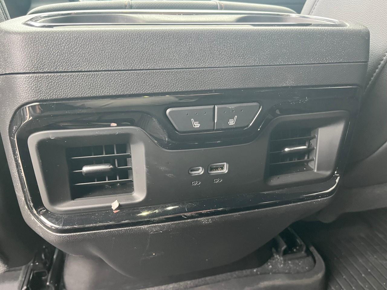 2025 GMC Sierra 1500 Crew Cab Short Box 4-Wheel Drive AT4 Photo