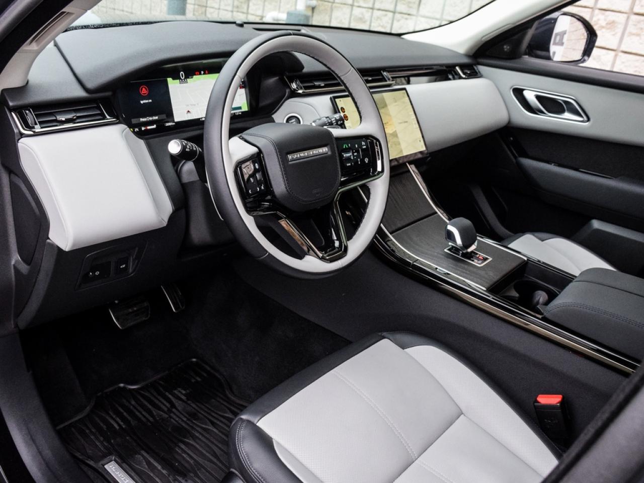 2025 Land Rover Range Rover Velar P250 Dynamic SE 4dr All-Wheel Drive Photo